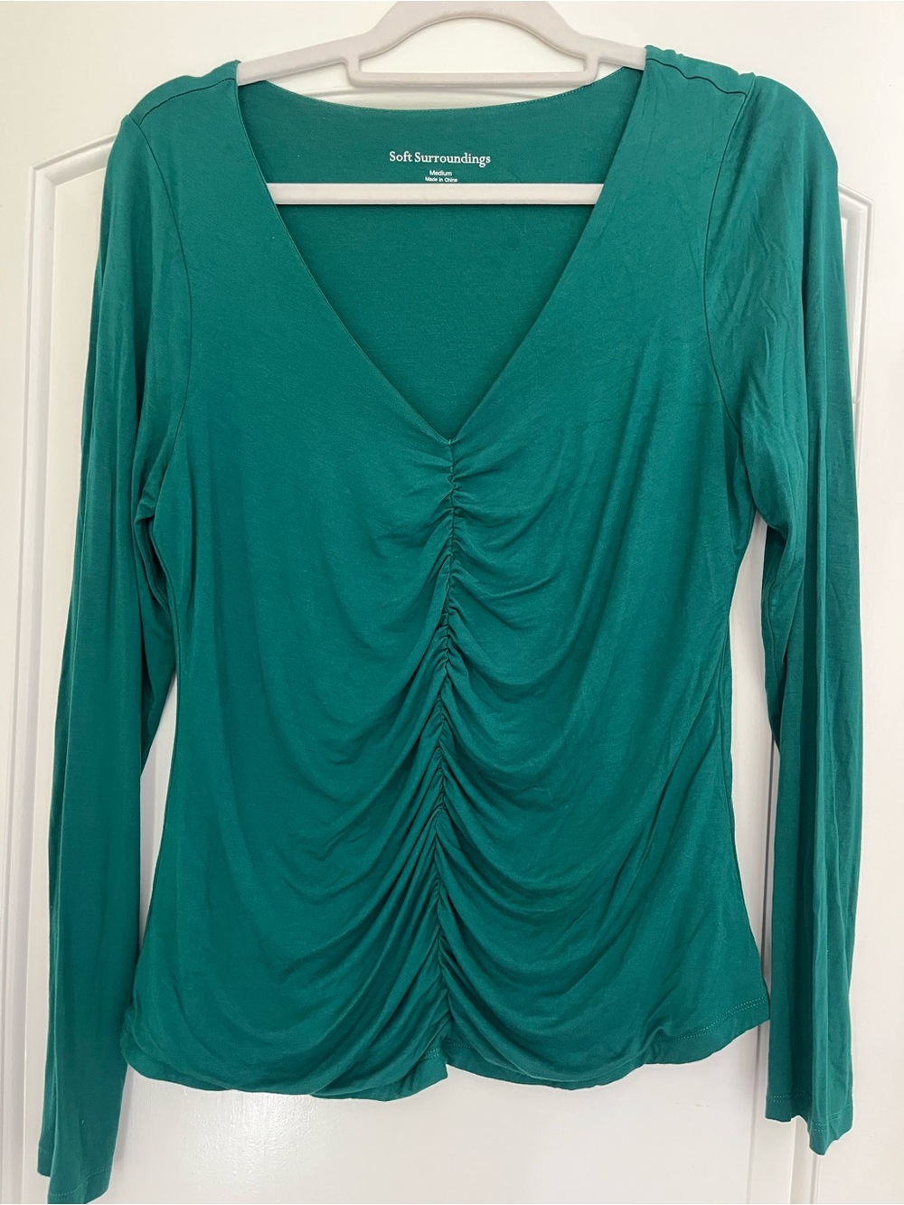 Soft Surroundings Green Long-Sleeve V-Neck Ruched Top